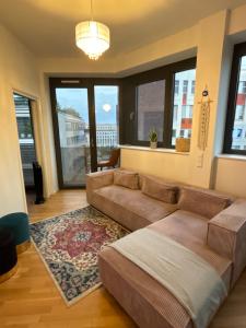Check Point Charlie Luxury Apartment with Balcony