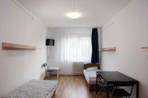 Stay House