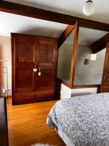 Cal Gano, 3-Story Stone & Wood Mountain Retreat