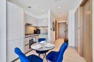PVH - Sobha Waves - Serene 1BR minutes to Downtown