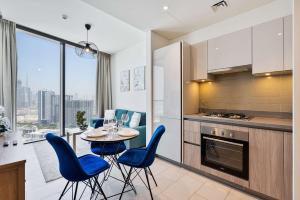 PVH - Sobha Waves - Serene 1BR minutes to Downtown