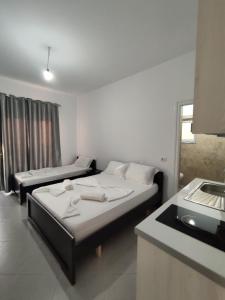 Nori Sela home