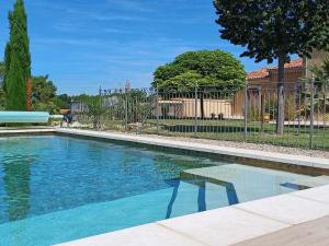 Maisons de vacances Gite au calme, sur domaine vinicole avec piscine chauffee partagee ideal rando et velo : photos des chambres