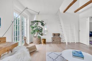 Large pool villa close to forest