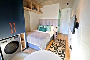 Cute Micr-o-Lishious, Pool, Beach, AC, Washer Drier, Parkng