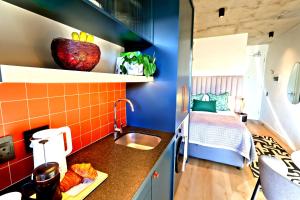 Cute Micr-o-Lishious, Pool, Beach, AC, Washer Drier, Parkng