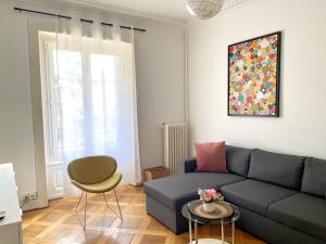 8 minutes walking from Lausanne Train station