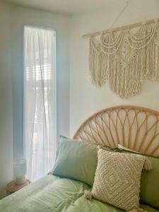 Boho Breeze - 1 bed apartment near the sea
