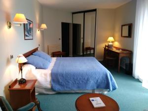 Hotels Auberge des Pins : photos des chambres