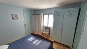 Villas St Georges de Didonne - AGREABLE PETITE MAISON avec COUR - 1 Chambre : photos des chambres