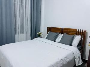 Private Apartmt Near Palm Village
