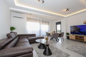 B1 first line apartments