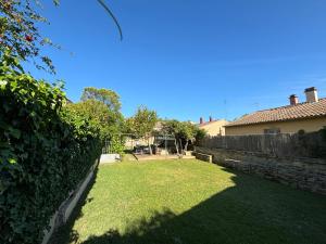 Villas Maison des Muriers, 150 m2, Piscine privee, Clim : photos des chambres