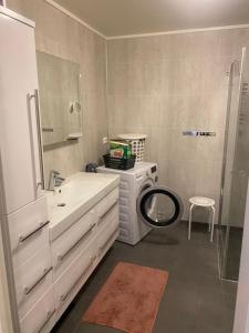 Central Lofoten Apartment - Sleeps 4