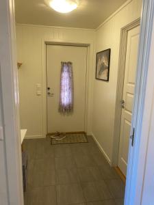Central Lofoten Apartment - Sleeps 4
