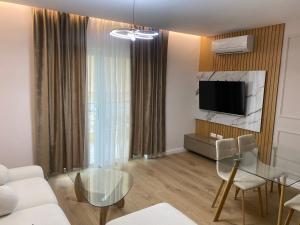 Brand New Sea View Free Parking - Blue Breeze Apartment