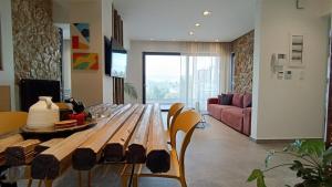 "Naias"seaside residence in the port of Piraeus-entire holiday home