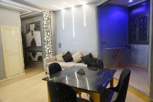 Downtown Tahrir View Cozy Suite