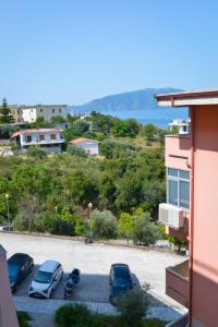 Beachside Hill Apartment