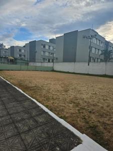 Apto prox shopping, ufsc, ótima localização