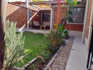 Departamento con Jardin y Parrrilla