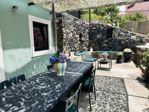 THE L lodge, ocean view private garden Cottage