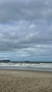 Apê Guarujá 3min Astúrias, Tombo e Pitangueiras