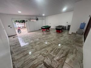 Moderno 3 quartos piscina e sinuca luxo