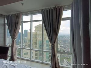 1 Bedroom Red Oak Serendra BGC