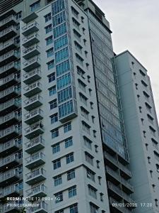 1 Bedroom Red Oak Serendra BGC