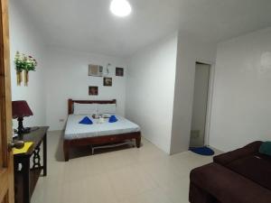 AlonaBeach Tourist Inn