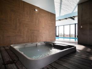 72Hub moderno apto vistas ciudad, piscina gimnasio