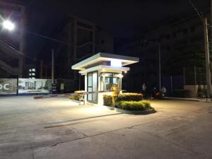 The Hill Crest by Tishas Collection