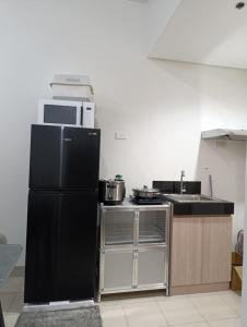 The Hill Crest by Tishas Collection