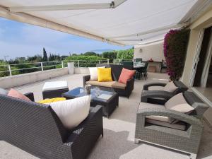 Villa 5 pièces avec piscine et vue mer à Grimaud - FR-1-780-79