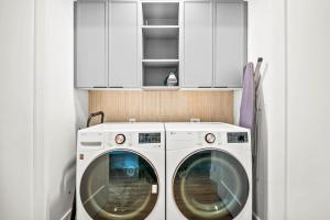 La Pearl de Mer 310 COA