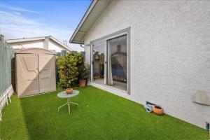 STR25-15 Master Bedroom Marina