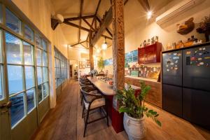 The Glue & Bear Villa, A Spacious Family Haven