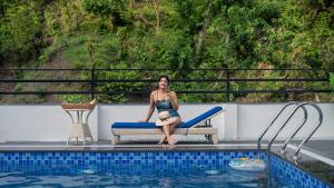 Perfectstayz Premium Mystic falls with Rooftop Pool & Cafe