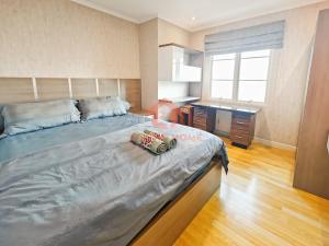 Luxury 3BR MOI Apt with Pool Wi-Fi Netflix by 2ndHome