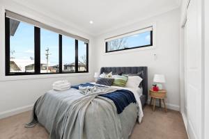 Chic 3BR House Near Box Hill