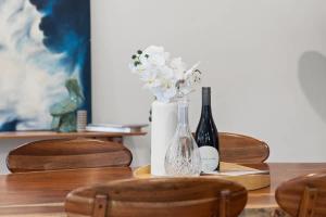 Chic 3BR House Near Box Hill