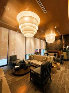 The Astra Condo, Downtown