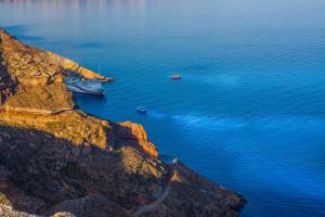 Nautilus Dome Santorini Greece