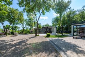 Villa Vita, a Lush Romantic Retreat in a private Forest