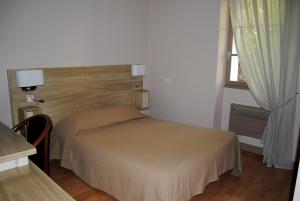 Hotels Hotel Montmirail : Chambre Simple