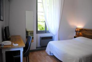 Hotels Hotel Montmirail : photos des chambres