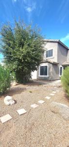 Premier quiet cozy home Wi-Fi & Coffee, San Tan Valley