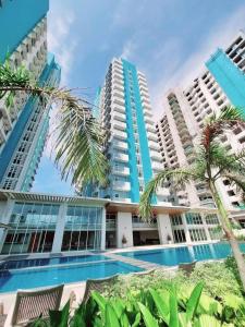 Jhadys Suites at Mesavirre Garden Residences