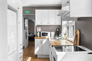 Cozy house by the river Ytri Rangá